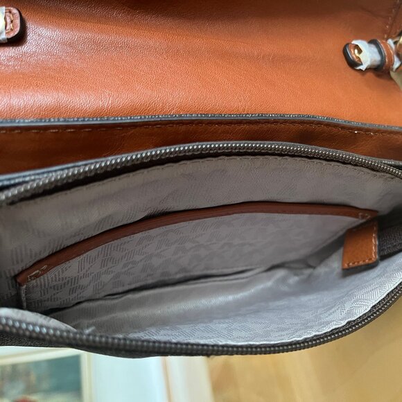 Michael Kors Fulton Flap GSST Crossbody bag & Cardholder Wallet - Brown - Picture 3 of 8